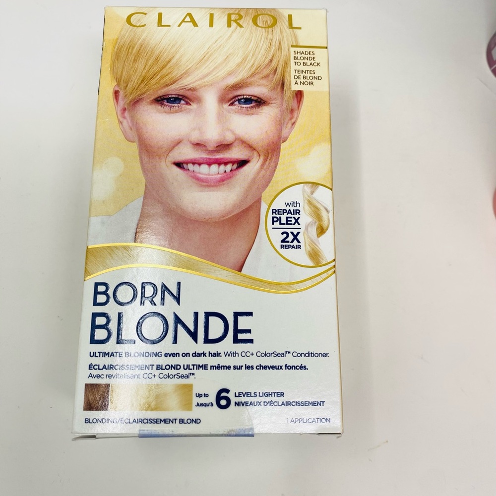 NWT Clairol Born Blonde